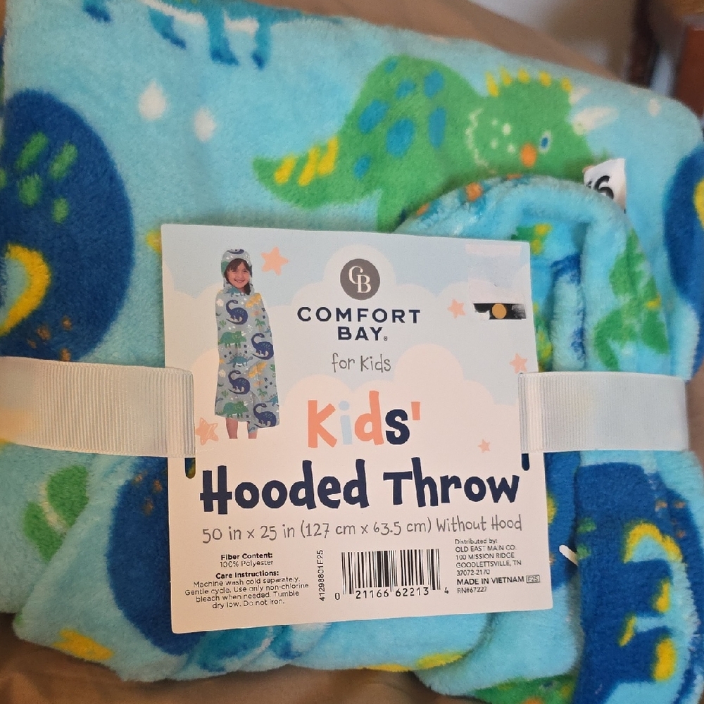 Comfort Bay Kids' Vibrant Blue Throw